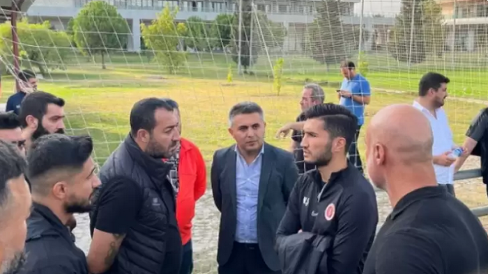 Antalyaspor'da Nuri Şahin'e yönetimden güvenoyu